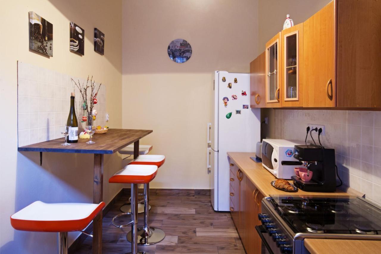 Apartman A54: Charming In The Ruin Bar District *