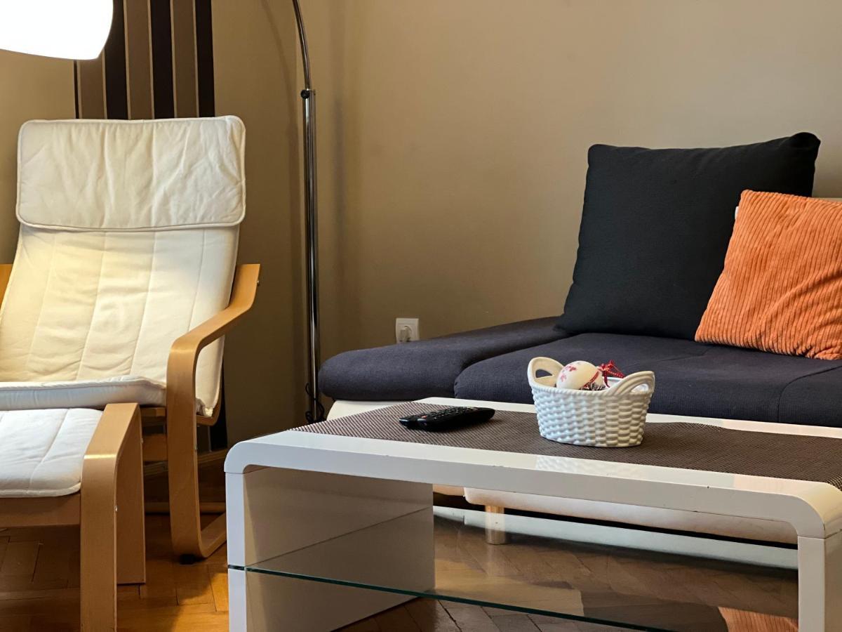 A54: Charming In The Ruin Bar District Apartman Budapest